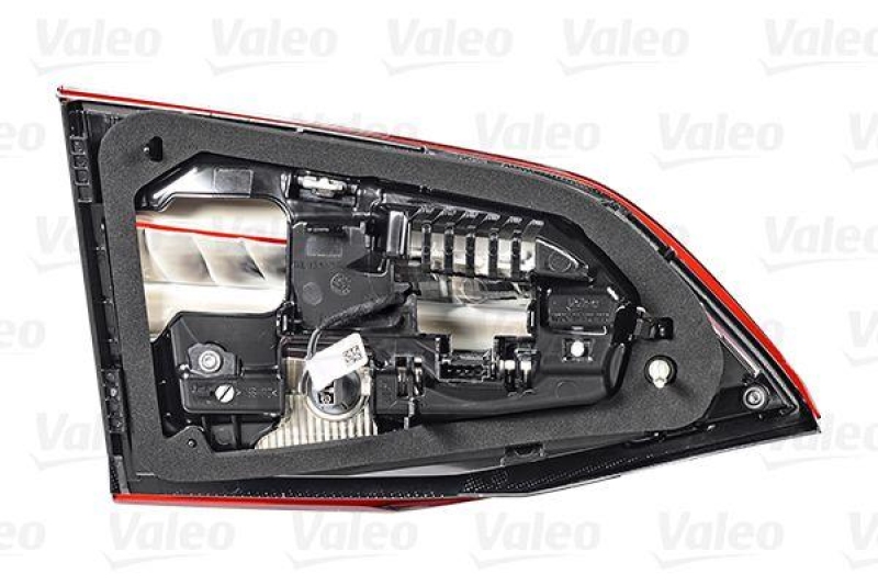 VALEO 047080 Rücklicht OPEL Astra SW 16/03 boot high R