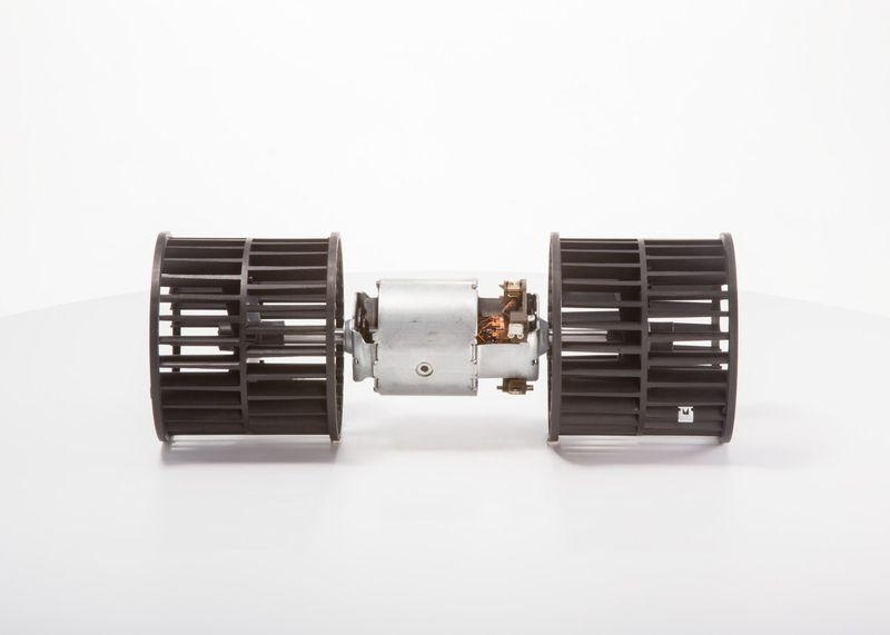 Bosch 9 130 081 029 Lüftermotor